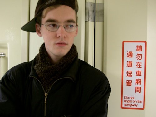 Do not linger on the gangway