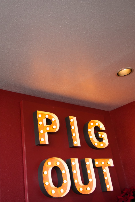 Pig Out sign at Lardo