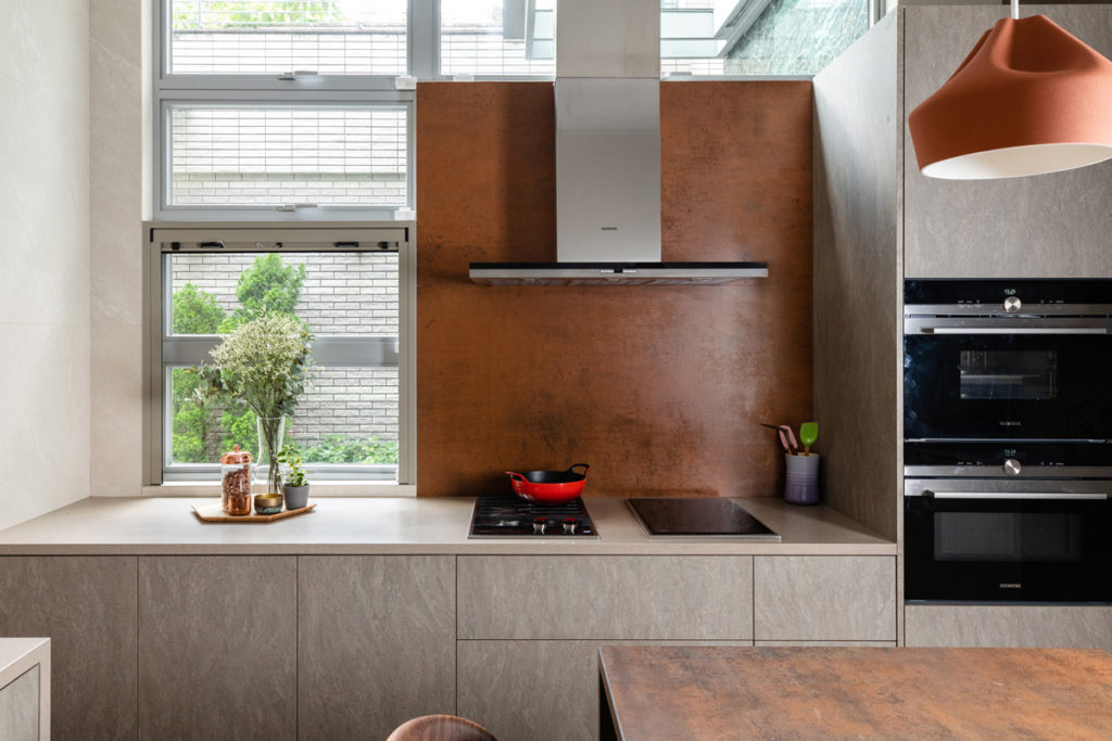 Rust finish backsplash - Kitchen design