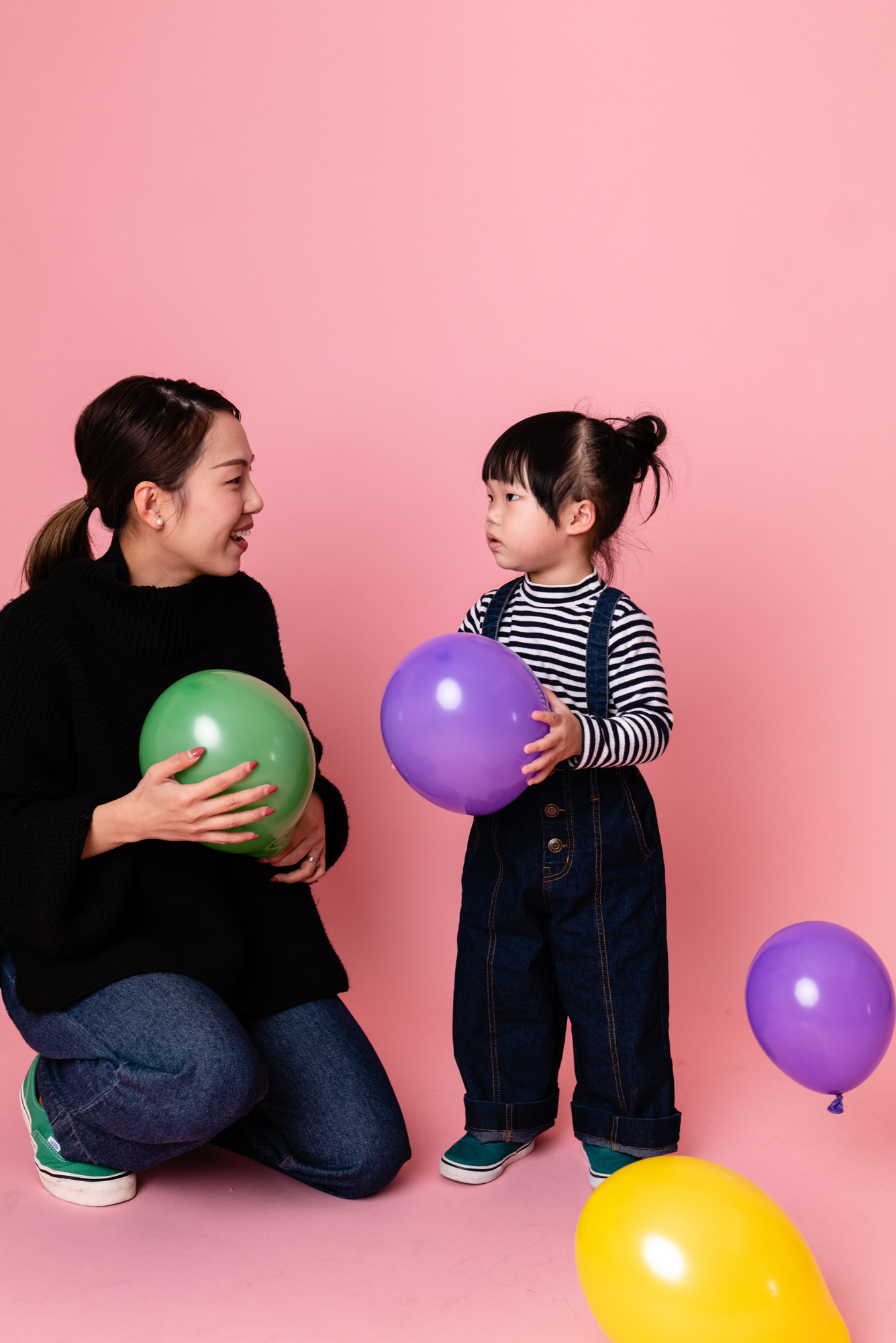 Adorable Mother and Child Photoshoot | Balloons as props